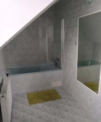 Stano Apartman Lipótszentmiklós